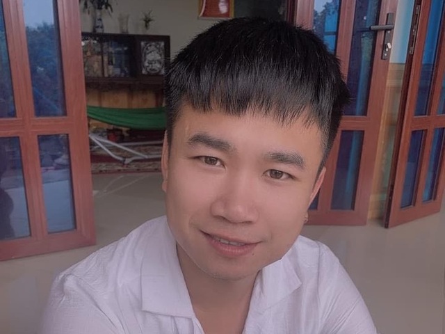 Tài xế taxi giúp đỡ bé gái 13 tuổi đi lạc từ Hải Dương lên Hà Nội - 1 Tài xế taxi giúp đỡ bé gái 13 tuổi đi lạc từ Hải Dương lên Hà Nội - 1