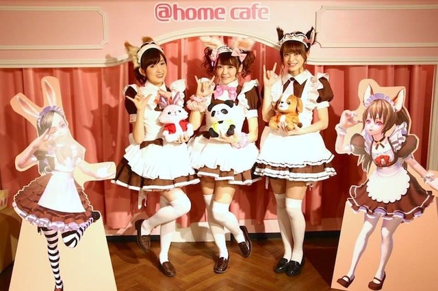Cà phê hầu gái Nhật Bản - nơi bạn được phục vụ như những vị vua - 3