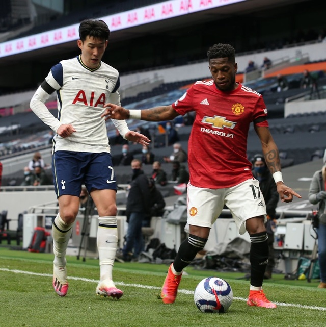 Man Utd đè bẹp Tottenham: Solskjaer cao tay hơn Mourinho - 2 Man Utd đè bẹp Tottenham: Solskjaer cao tay hơn Mourinho - 2