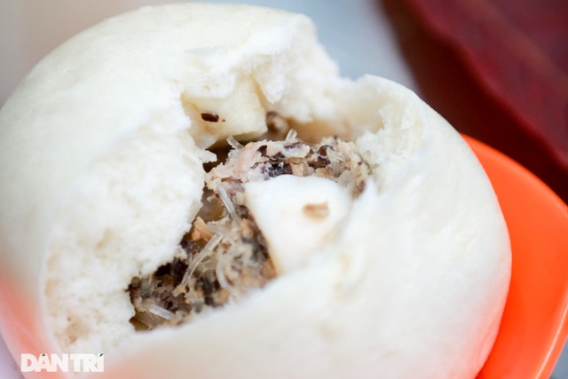 Hàng bánh bao chảnh: Ngày chỉ làm đúng 200 chiếc, ai không chờ được cứ về - 3 Hàng bánh bao chảnh: Ngày chỉ làm đúng 200 chiếc, ai không chờ được cứ về - 3