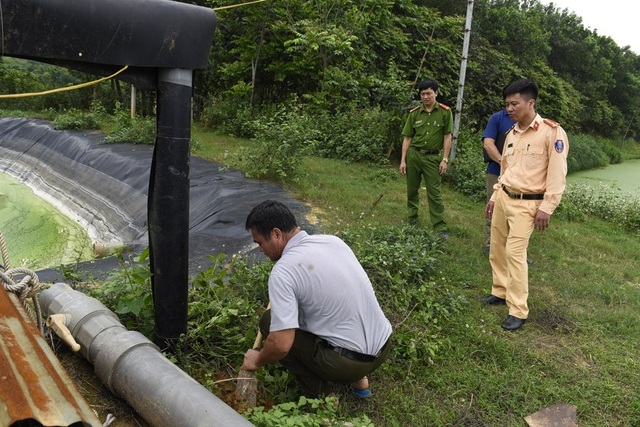 Ráo riết truy tìm nguyên nhân cá chết trên sông Mã - 2 Ráo riết truy tìm nguyên nhân cá chết trên sông Mã - 2