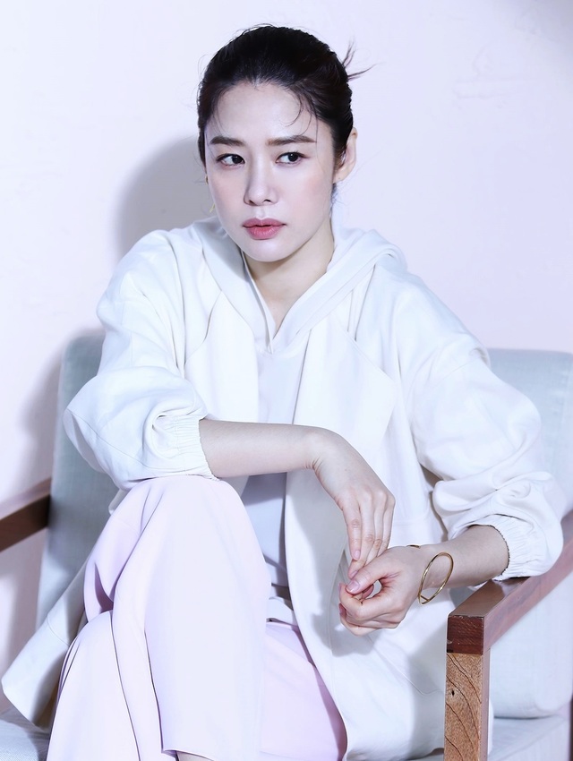 20 năm sau chuyện tình với So Ji Sub, mỹ nhân Giày thủy tinh vẫn cô đơn - 9 20 năm sau chuyện tình với So Ji Sub, mỹ nhân Giày thủy tinh vẫn cô đơn - 9