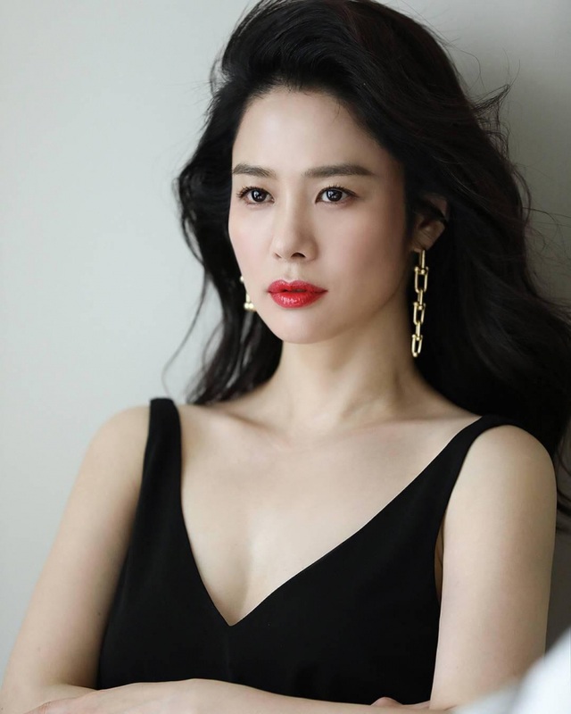 20 năm sau chuyện tình với So Ji Sub, mỹ nhân Giày thủy tinh vẫn cô đơn - 7 20 năm sau chuyện tình với So Ji Sub, mỹ nhân Giày thủy tinh vẫn cô đơn - 7