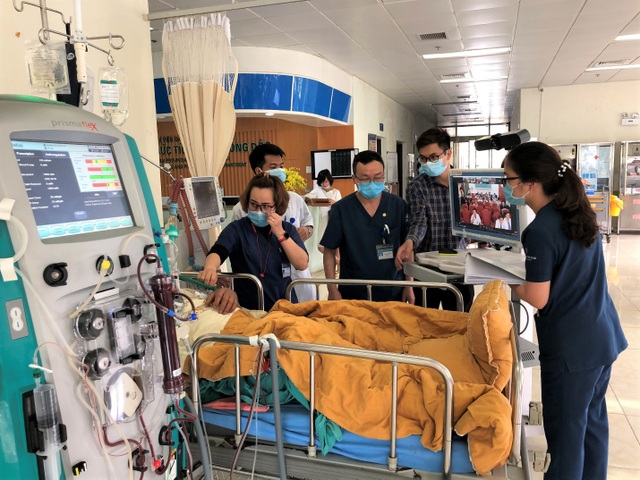 Chuyển tuyến ảo, bác sĩ Hà Nội bắt bệnh cho bệnh nhân vùng xa - 1