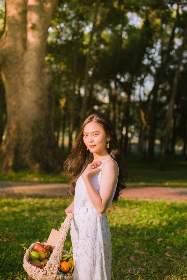 Nữ sinh 10x biết 2 ngoại ngữ, xinh đẹp như bông hồng lai Thái Lan - 9 Nữ sinh 10x biết 2 ngoại ngữ, xinh đẹp như bông hồng lai Thái Lan - 9