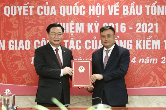 Ông Trần Sỹ Thanh nhận bàn giao nhiệm vụ Tổng Kiểm toán Nhà nước - 1 Ông Trần Sỹ Thanh nhận bàn giao nhiệm vụ Tổng Kiểm toán Nhà nước - 1