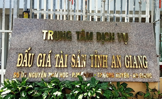 Vụ mỏ cát 2.811 tỷ đồng: Cuộc đấu giá rất kịch tính - 1 Vụ mỏ cát 2.811 tỷ đồng: Cuộc đấu giá rất kịch tính - 1