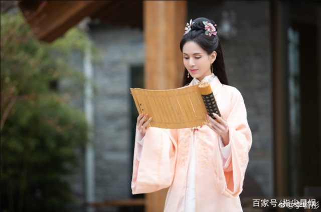 25 năm sống lại ký ức Tiểu Long Nữ: Cô Cô Lý Nhược Đồng vẫn... đẹp buồn - 2 25 năm sống lại ký ức Tiểu Long Nữ: Cô Cô Lý Nhược Đồng vẫn... đẹp buồn - 2