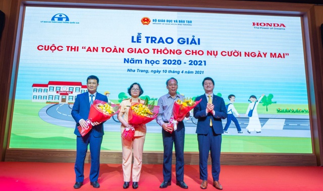 Honda Việt Nam nỗ lực giảm tai nạn giao thông ở lứa tuổi học sinh - 4 Honda Việt Nam nỗ lực giảm tai nạn giao thông ở lứa tuổi học sinh - 4