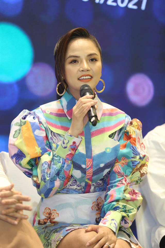 Phương Oanh - Thu Quỳnh tiếp tục đối đầu trong phim mới - 1 Phương Oanh - Thu Quỳnh tiếp tục đối đầu trong phim mới - 1
