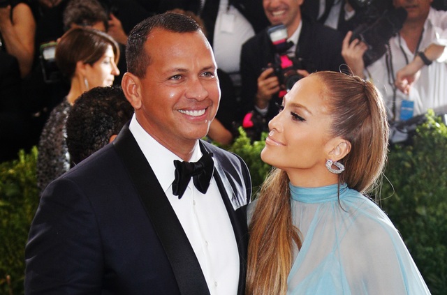 Jennifer Lopez chia tay bồ kém 6 tuổi sau 4 năm hẹn hò - 1 Jennifer Lopez chia tay bồ kém 6 tuổi sau 4 năm hẹn hò - 1