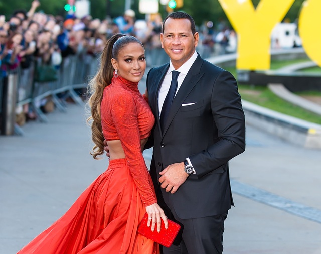 Jennifer Lopez chia tay bồ kém 6 tuổi sau 4 năm hẹn hò - 2 Jennifer Lopez chia tay bồ kém 6 tuổi sau 4 năm hẹn hò - 2