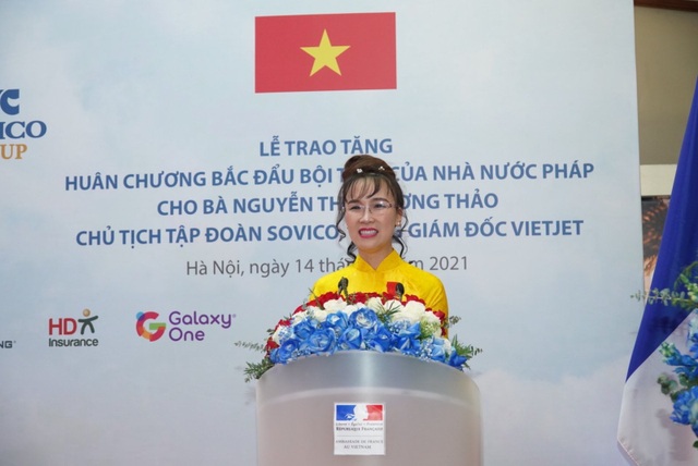 Nữ doanh nhân Nguyễn Thị Phương Thảo nhận Huân chương Bắc đẩu bội tinh của Nhà nước Pháp trao tặng - 1 Nữ doanh nhân Nguyễn Thị Phương Thảo nhận Huân chương Bắc đẩu bội tinh của Nhà nước Pháp trao tặng - 1