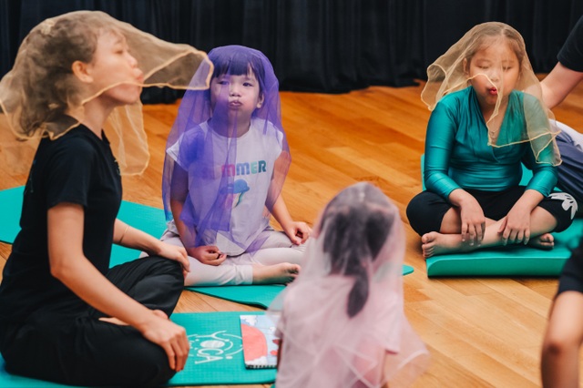 Yoga Planet: Chương trình yoga kể chuyện trẻ em đầu tiên tại Việt Nam - 4 Yoga Planet: Chương trình yoga kể chuyện trẻ em đầu tiên tại Việt Nam - 4