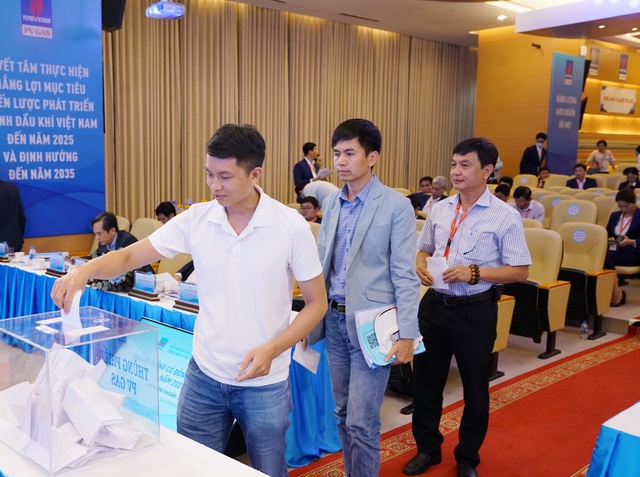 ĐHĐCĐ năm 2021 PV GAS: Thông qua 19 tờ trình, chia cổ tức 30% - 3