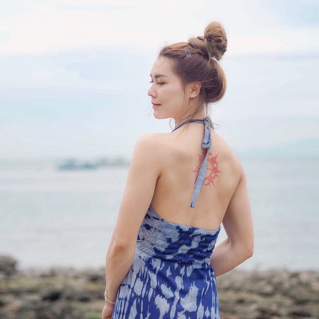 Nữ thần bóng chuyền Thái Lan khoe vẻ nóng bỏng trên bãi biển - 11 Nữ thần bóng chuyền Thái Lan khoe vẻ nóng bỏng trên bãi biển - 11