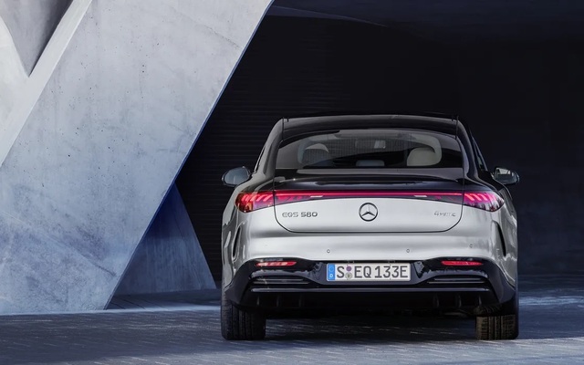 Xe chạy điện hạng sang Mercedes-Benz EQS trình làng với thiết kế ấn tượng - 4 Xe chạy điện hạng sang Mercedes-Benz EQS trình làng với thiết kế ấn tượng - 4