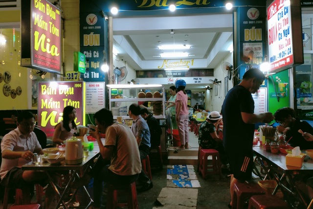 Fish noodle soup that has not slept for nearly 50 years in Da Nang holds diners - 2