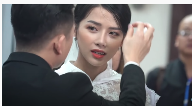 Phan Mạnh Quỳnh cưới hotgirl: Cô dâu diễm lệ, chú rể hát Vợ người ta