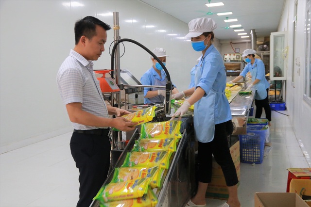 8X Ninh Bình thu hàng chục tỷ đồng mỗi năm từ… cơm cháy - 4 8X Ninh Bình thu hàng chục tỷ đồng mỗi năm từ… cơm cháy - 4