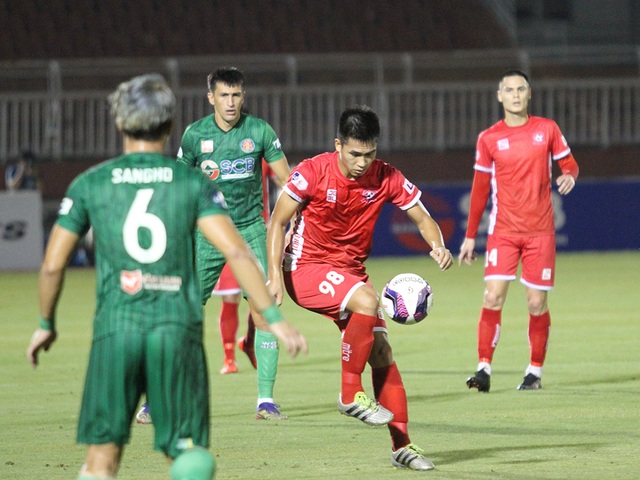Cựu tuyển thủ Nhật Bản chơi mờ nhạt, Sài Gòn FC suýt thua đội Hải Phòng - 9 Cựu tuyển thủ Nhật Bản chơi mờ nhạt, Sài Gòn FC suýt thua đội Hải Phòng - 9