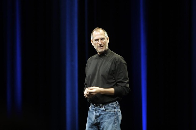 Điều thú vị sau bộ quần áo biểu tượng giản dị đến không ngờ của Steve Jobs - 1 Điều thú vị sau bộ quần áo biểu tượng giản dị đến không ngờ của Steve Jobs - 1