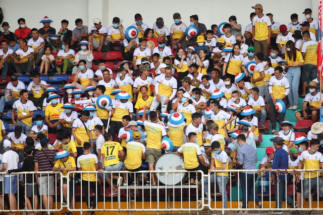 HA Gia Lai 1-0 Hà Nội: Siêu phẩm sút xa của Xuân Trường - 20 HA Gia Lai 1-0 Hà Nội: Siêu phẩm sút xa của Xuân Trường - 20