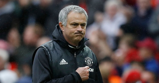 Choáng với số tiền lớn khủng khiếp HLV Mourinho nhận được khi bị sa thải - 11