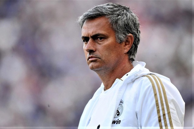 Choáng với số tiền lớn khủng khiếp HLV Mourinho nhận được khi bị sa thải - 6