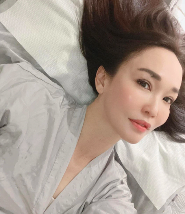 Nhan sắc của Cô Cô Phạm Văn Phương ở tuổi 50 có đẹp như lời đồn? - 14 Nhan sắc của Cô Cô Phạm Văn Phương ở tuổi 50 có đẹp như lời đồn? - 14