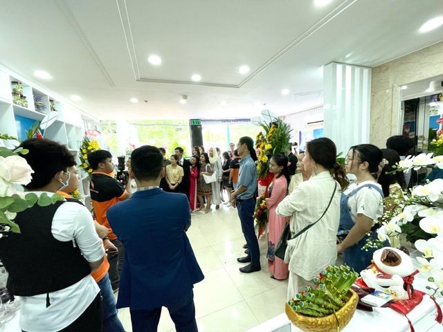 Tưng bừng khai trương Trung tâm Tâm lý trị liệu NHC Việt Nam - TP. Hồ Chí Minh - 6 Tưng bừng khai trương Trung tâm Tâm lý trị liệu NHC Việt Nam - TP. Hồ Chí Minh - 6