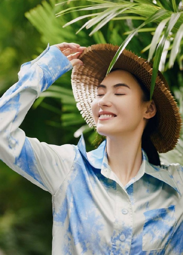 Bị loại khỏi show truyền hình vì hát kém, Trương Bá Chi vẫn kiếm bộn tiền - 11 Bị loại khỏi show truyền hình vì hát kém, Trương Bá Chi vẫn kiếm bộn tiền - 11