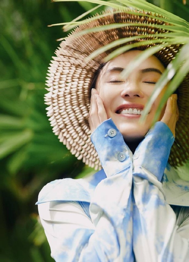 Bị loại khỏi show truyền hình vì hát kém, Trương Bá Chi vẫn kiếm bộn tiền - 9 Bị loại khỏi show truyền hình vì hát kém, Trương Bá Chi vẫn kiếm bộn tiền - 9