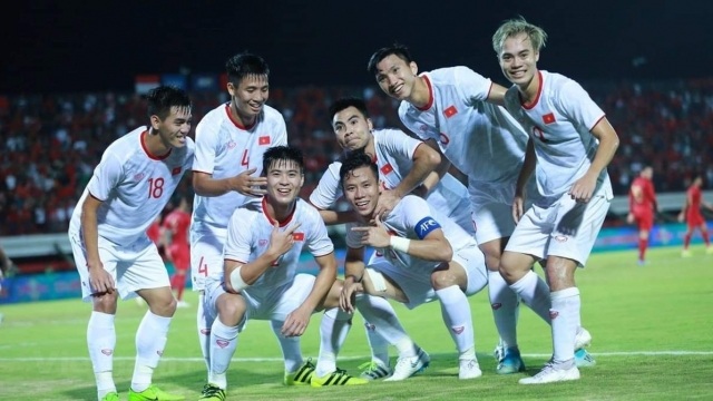 7 cầu thủ của Kiatisuk lên đội tuyển Việt Nam, báo Thái Lan lo lắng - 2