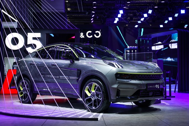 Triển lãm ô tô Thượng Hải 2021: Cuộc phô diễn của xe chạy điện Trung Quốc - 4