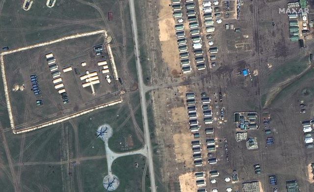 Ảnh vệ tinh hé lộ quy mô lực lượng Nga gần biên giới Ukraine - 4