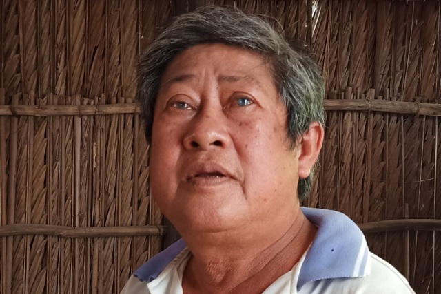 Thương cảnh anh trai mắt mờ nuôi em tâm thần ở đợ trong ngôi nhà lụp xụp - 4 Thương cảnh anh trai mắt mờ nuôi em tâm thần ở đợ trong ngôi nhà lụp xụp - 4