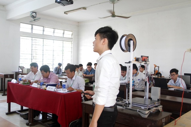 Vừa bảo vệ khóa luận, sinh viên được doanh nghiệp tuyển dụng ngay - 1 Vừa bảo vệ khóa luận, sinh viên được doanh nghiệp tuyển dụng ngay - 1
