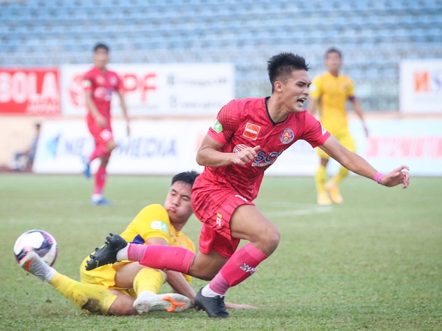 Anh Đức không thi đấu, CLB Long An vẫn thắng sốc CLB Bình Định - 5 Anh Đức không thi đấu, CLB Long An vẫn thắng sốc CLB Bình Định - 5