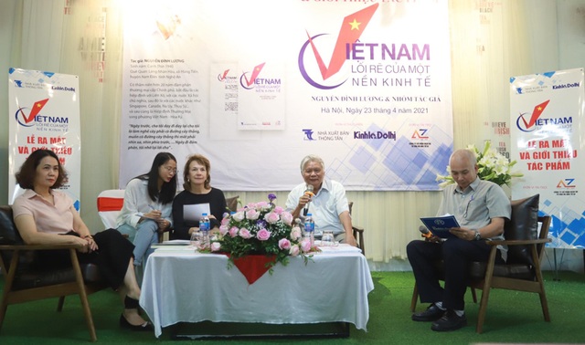 Ra mắt sách Việt Nam - lối rẽ của một nền kinh tế - 1 Ra mắt sách Việt Nam - lối rẽ của một nền kinh tế - 1