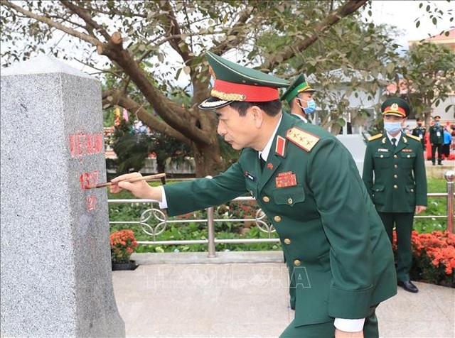 Thượng tướng Phan Văn Giang tô sơn cột mốc chủ quyền tại Quảng Ninh - 3