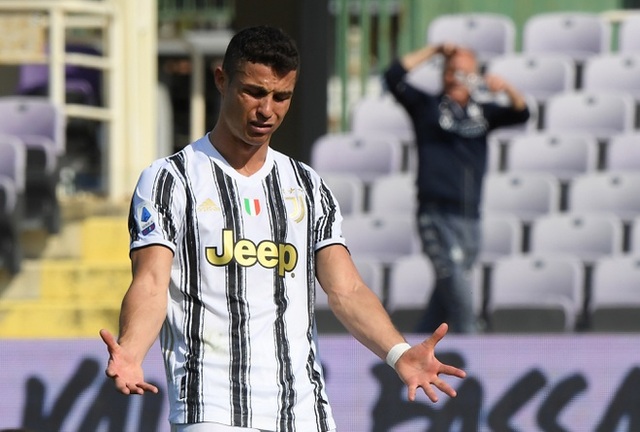 C.Ronaldo thi đấu tệ hại, cổ động viên muốn tống khứ khỏi Juventus - 2