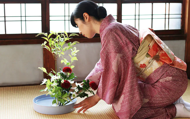 Ikebana: Đỉnh cao nghệ thuật cắm hoa truyền thống của Nhật Bản - 2