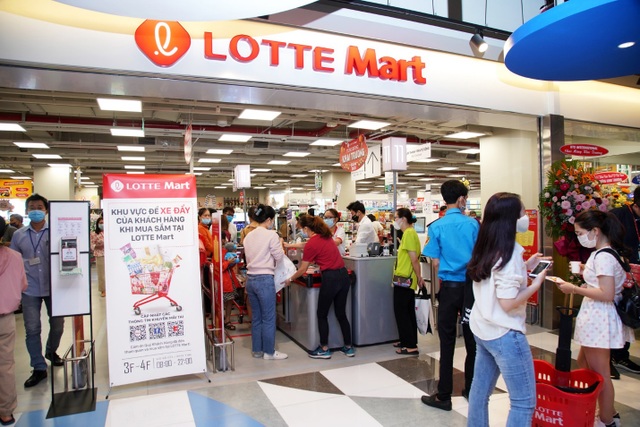 LOTTE Mart Gold Coast Nha Trang hút khách ngay tuần đầu khai trương - 1