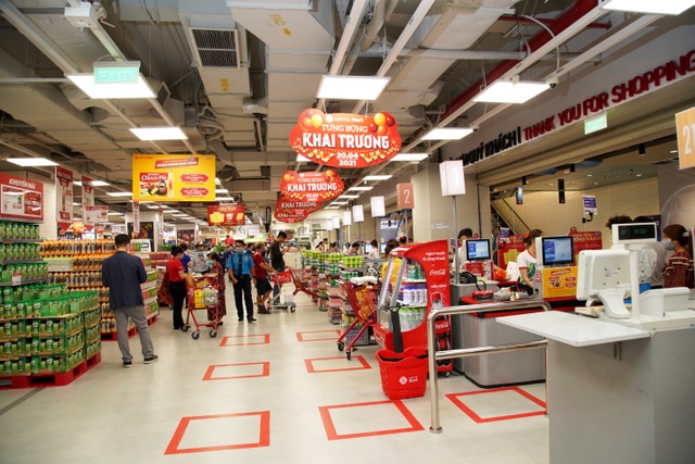 LOTTE Mart Gold Coast Nha Trang hút khách ngay tuần đầu khai trương - 3 LOTTE Mart Gold Coast Nha Trang hút khách ngay tuần đầu khai trương - 3