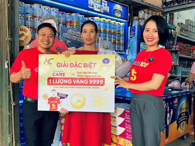 Lộ diện 2 chủ nhân may mắn rinh ngay bóng vàng trị giá 1 cây vàng 9999 của Care 100 - 1 Lộ diện 2 chủ nhân may mắn rinh ngay bóng vàng trị giá 1 cây vàng 9999 của Care 100 - 1