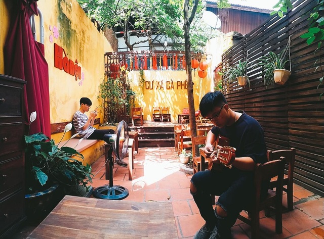 Tìm về Hà Nội xưa cũ bên những quán cà phê cổ - 1 Tìm về Hà Nội xưa cũ bên những quán cà phê cổ - 1