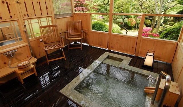 Tắm nước khoáng nóng từ núi Hakone tại ryokan cổ 130 tuổi - 4 Tắm nước khoáng nóng từ núi Hakone tại ryokan cổ 130 tuổi - 4