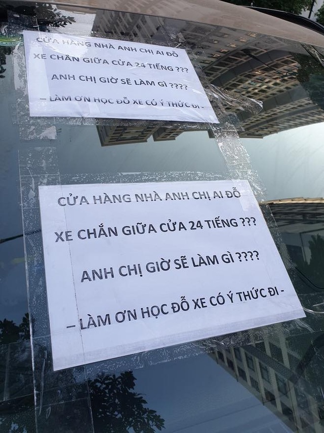 Muôn kiểu dằn mặt ô tô đỗ chắn cửa, chắn đường - 2 Muôn kiểu dằn mặt ô tô đỗ chắn cửa, chắn đường - 2