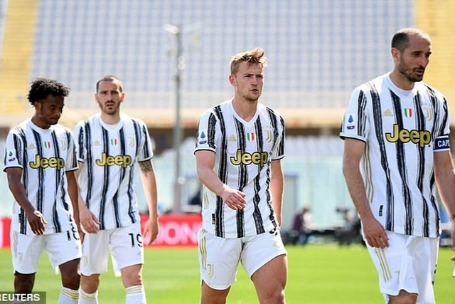Juventus và AC Milan có nguy cơ bị cấm thi đấu ở Serie A - 1 Juventus và AC Milan có nguy cơ bị cấm thi đấu ở Serie A - 1